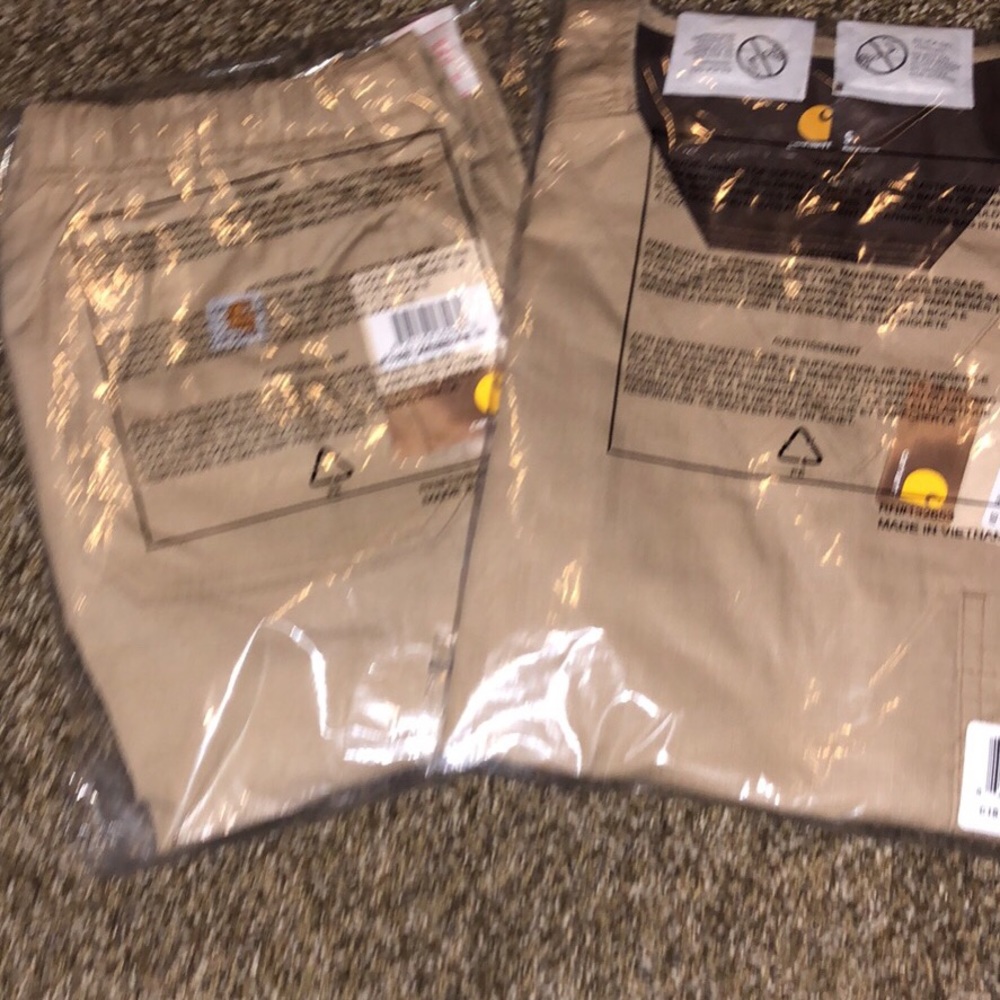 Carhart scrubs size small men’s